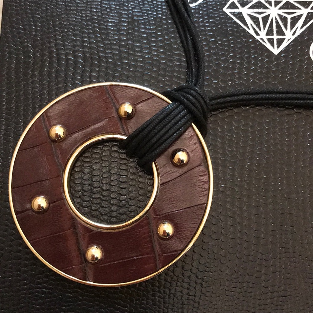 PARK LANE GENUINE LEATHER NECKLACE & EARRING SET - Picture 2 of 8